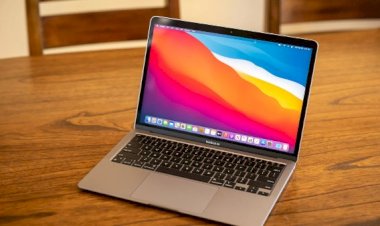 آبل تعود لمعالجات إنتل ببعض أجهزة ماك و iPad في 2027