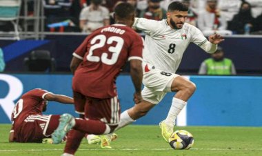 النيران الصديقة تكبد منتخب قطر أول هزيمة فى كأس العرب أمام فلسطين 1-0