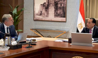 رئيس الوزراء يستعرض مع وزير البترول عددًا من ملفات عمل الوزارة