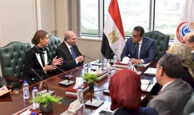وزير الصحة يلتقي وفد شركة «كلينيلاب» لبحث سبل التعاون في مراقبة مياه الشرب والصرف الصحي