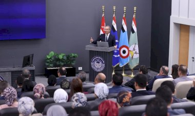 وزير الاتصالات يلتقي بملحقي الدفاع المرشحين للعمل بالسفارات المصرية بالخارج