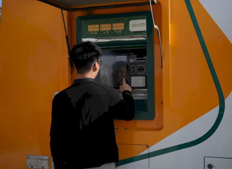 البنك الأهلي المصري يدعم خدمات الزوار في "إيديكس 2025" بسيارات الصراف الآلي المتنقلة (Mobile ATM)