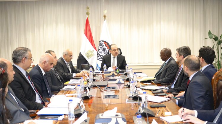 وزير قطاع الأعمال العام يستقبل وفدا رفيع المستوى من مجموعة البنك الدولي لبحث تعزيز التعاون المشترك