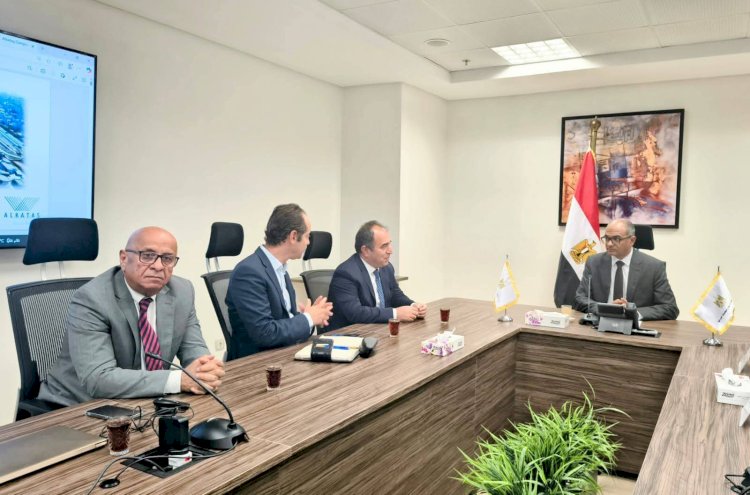 نائب وزير الإسكان يستقبل مسئولي إحدى الشركات التركية لبحث فرص التعاون في مشروعات المياه والصرف الصحي