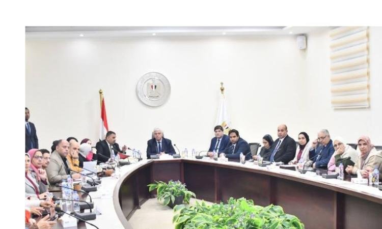 وزير التعليم العالي يعلن أسماء (50) فائزًا بقرعة الحج من منسوبي التعليم العالي للعام 2026 / 1447هـ