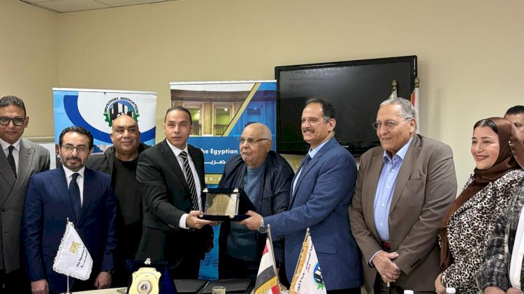 رئيس البورصة المصرية يوقّع بروتوكول تعاون مع جمعية مستثمري السادس من أكتوبر