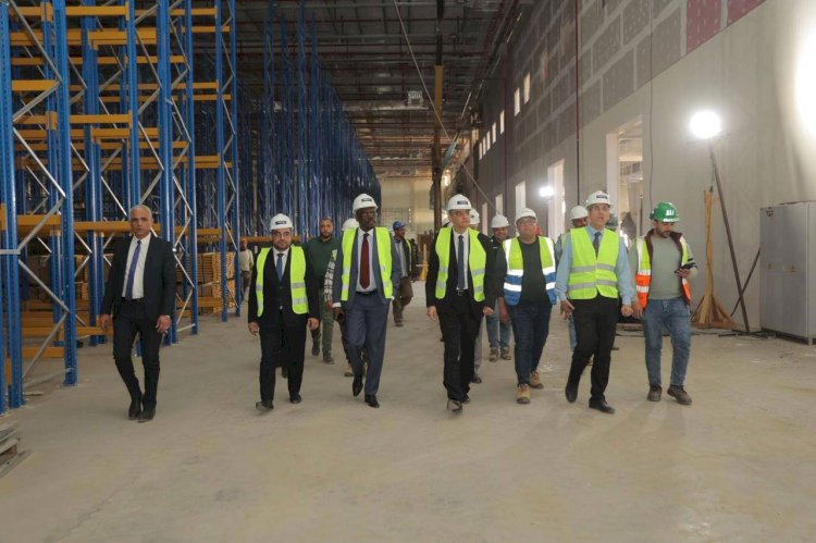 رئيس Africa CDC يزور مصر ويتفقد مشروع المخازن الاستراتيجية لهيئة الشراء الموحد