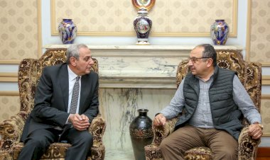 وزير قطاع الأعمال العام يلتقي محافظ الغربية في مستهل زيارته لشركة مصر للغزل والنسيج بالمحلة الكبرى