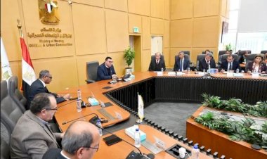 وزير الإسكان يتابع الموقف التنفيذي لمشروعات المرحلة الأولى بالمبادرة الرئاسية "حياة كريمة"