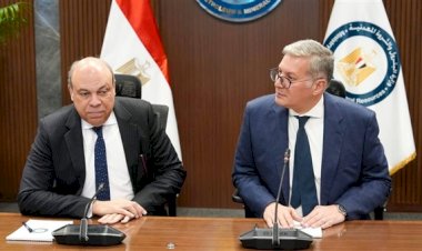 وزيرا البترول والطيران يعقدان اجتماعاً للتنسيق بشأن مشروع إنتاج وقود الطائرات المستدام