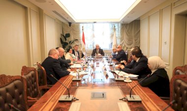 وزير التعليم العالي يبحث سبل تعزيز التعاون مع وفد جامعة إكستر البريطانية