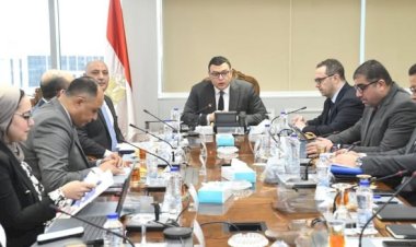 وزير الإسكان يلتقي رئيس المركز الوطني لاستخدامات أراضي الدولة لبحث عدد من الملفات المشتركة