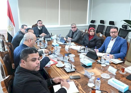 وزير الإسكان يستعرض التصور المبدئي لمشروع سكني جديد للإسكان المتوسط