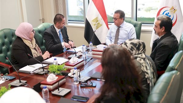 وزير الصحة يتابع مستجدات تكليف دفعة 2023 الطبية