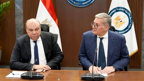 وزيرا البترول والطيران يعقدان اجتماعاً للتنسيق بشأن مشروع إنتاج وقود الطائرات المستدام