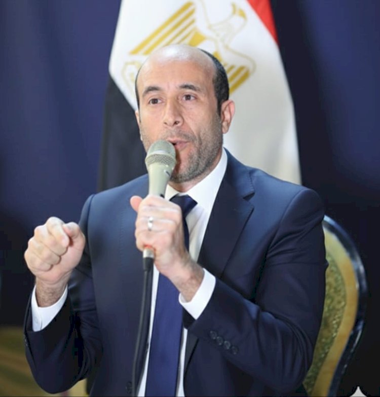 ​عثمان الشويخ يكتب: العالم على حافة الهاوية.. هل تكتب أمريكا فصل النهاية؟