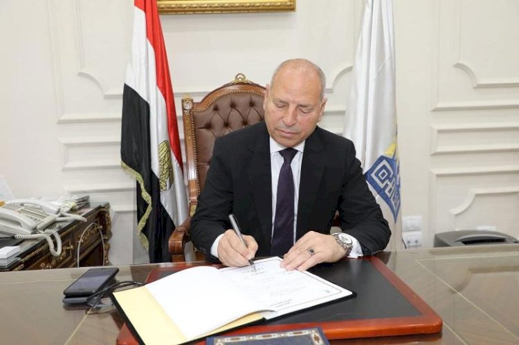 محافظ القاهرة يعتمد نتيجة الفصل الدراسى الأول للإعدادية بنسبة نجاح 71%