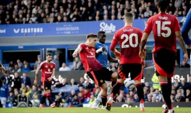 مانشستر يونايتد يواجه الوقوع فولهام اليوم في الدوري الإنجليزي