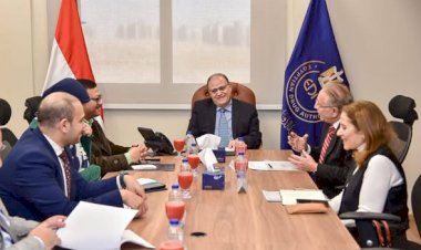 رئيس هيئة الدواء المصرية يبحث مع ممثلي شركة «إيبيكو» تعزيز التعاون وتوطين الصناعات الدوائية المتطورة