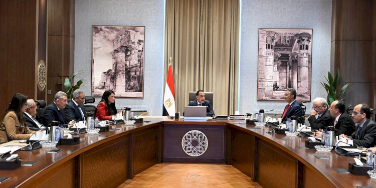 رئيس الوزراء يتابع خطط إعادة الهيكلة وتطوير الأداء المالي للهيئة العامة للسلع التموينية