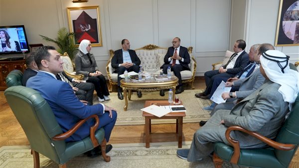وزير العمل يلتقي بعدد من أعضاء مجلسي النواب والشيوخ لبحث التعاون المشترك
