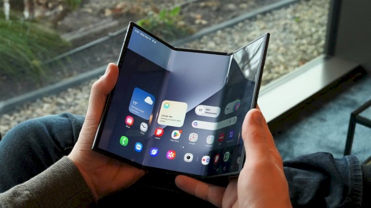 سامسونج تتيح تجربة Galaxy Z TriFold في متاجر بأمريكا قبل الإطلاق
