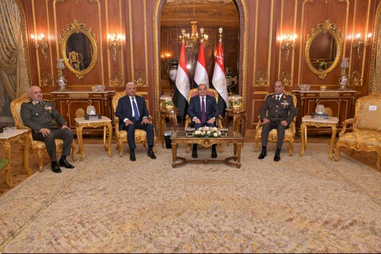 تعيين الفريق عبد المجيد صقر مساعدا لرئيس الجمهورية