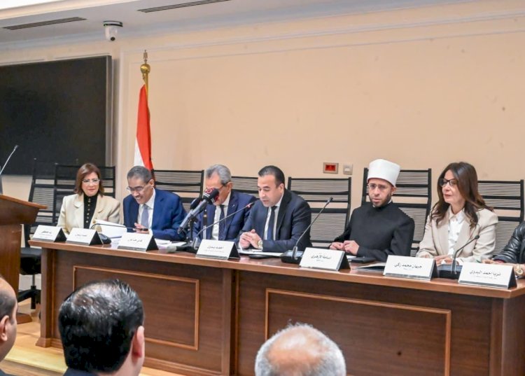 وزيرة الثقافة تشارك في جلسة استماع لجنة الاتصالات بمجلس النواب