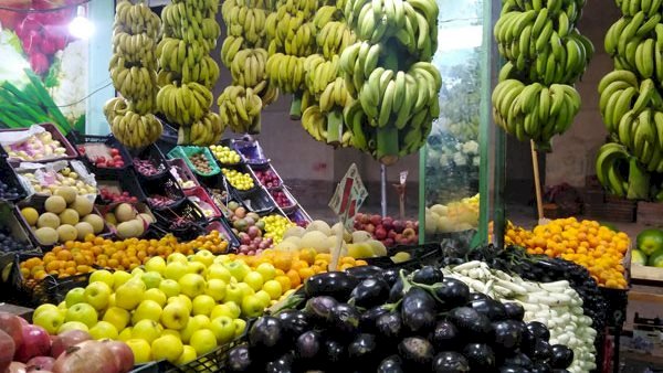 أسعار الخضار والفاكهة في الأسواق اليوم السبت