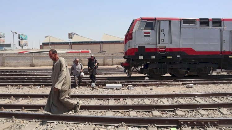 " نقطة نظام "  للتوعية  من مخاطر السلوكيات السلبية التي يرتكبها البعض عند التعامل مع وسائل النقل والمواصلات