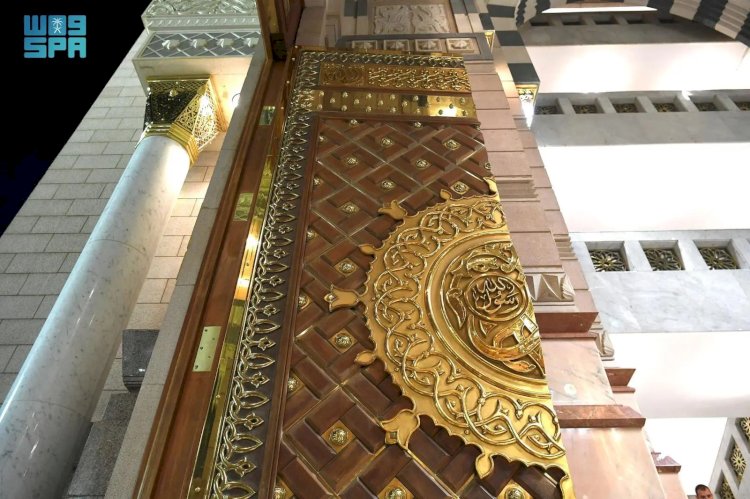 أبواب المسجد النبوي.. تحف معمارية خالدة تمزج أصالة التاريخ بإبداع الحاضر
