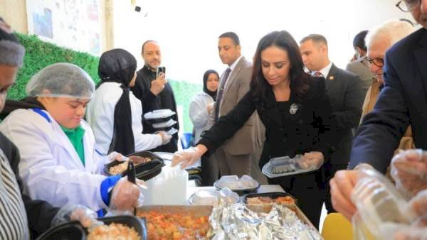 وزيرة التضامن تتفقد "مطبخ الملائكة" وأنشطة وخدمات "هوب أكاديمي لذوي الإعاقة" بالشروق