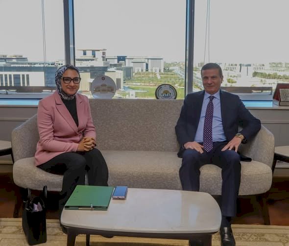 وزير الزراعة ومحافظ الوادي الجديد يبحثان تعزيز التنمية الزراعية والتوسع في المحاصيل الاستراتيجية